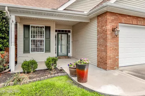 7204 Oakfield Ln, Powell, TN 37849 photo 2