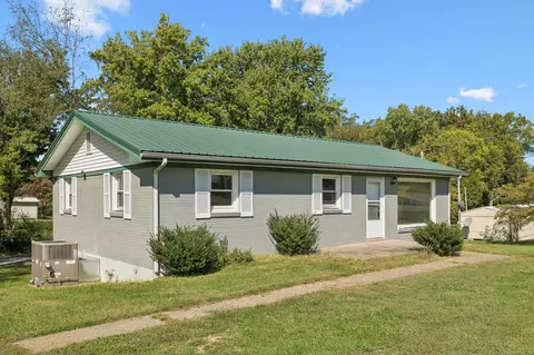 54 Ferguson Hill Rd, Lafayette, TN 37083
