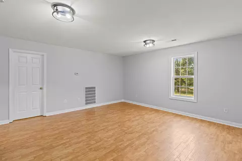 Living - 76 Big Cedar Dr, Dunlap, TN 37327 photo 7 of 8