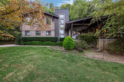 5815 Still Hollow Rd, Nashville, TN 37215