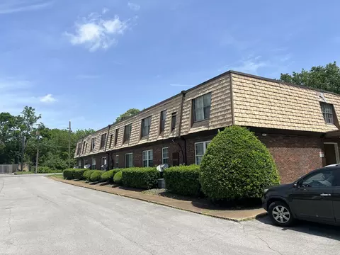 441 Harding Pl #B20, Nashville, TN 37211