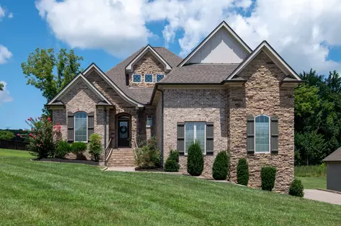 2727 Cherrydale Dr, Lebanon, TN 37087