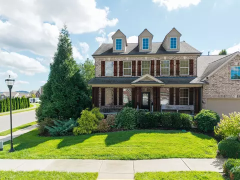 8525 Beautiful Valley Dr, Nashville, TN 37221