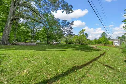 901 Hilltop Ct, Clarksville, TN 37042