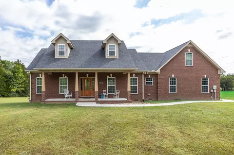 122 Laurelwood Dr, Shelbyville, TN 37160