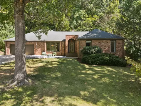 7378 Bridle Dr, Nashville, TN 37221