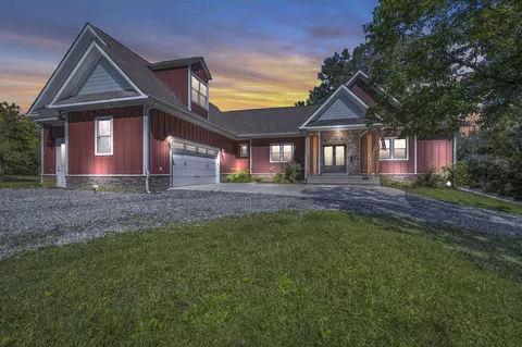 426 Simmons Tawzer Rd, Chickamauga, GA 30707