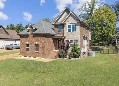 821 Manner Ln, Lebanon, TN 37087