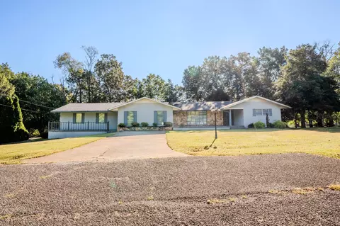 499 Pettus St, Lawrenceburg, TN 38464