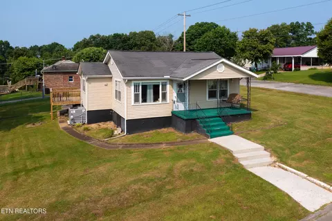 102 O St, Lenoir City, TN 37771