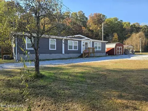 2022 Old Harriman Hwy, Oliver Springs, TN 37840