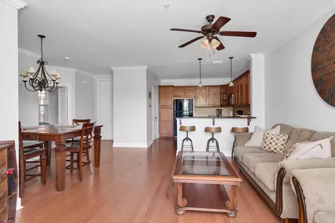 307 Seven Springs Way #203, Brentwood, TN 37027