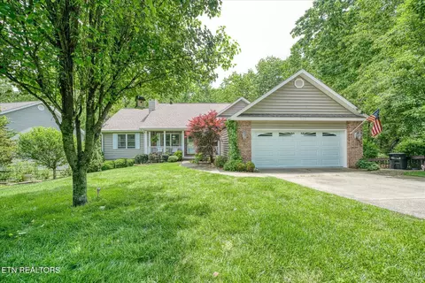182 Canterbury Dr, Crossville, TN 38558