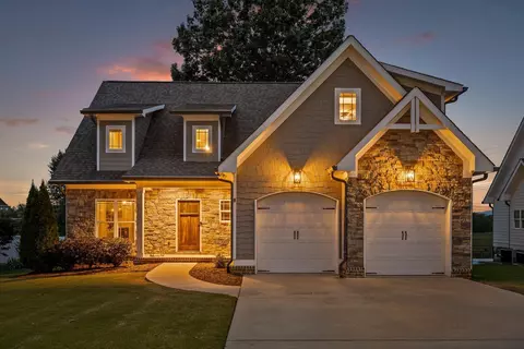 507 Quartz Dr, Chickamauga, GA 30707