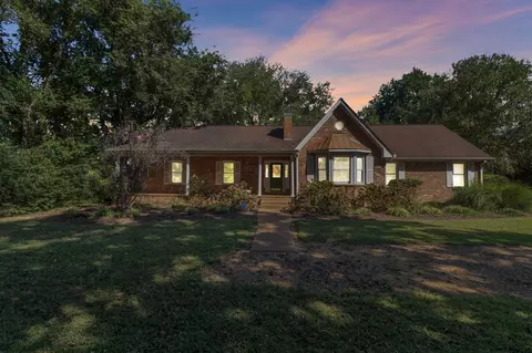 Exterior - 601 Gresham Ln, Murfreesboro, TN 37129 photo 15 of 15