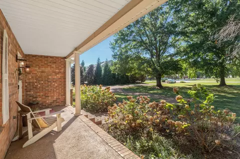 Exterior - 601 Gresham Ln, Murfreesboro, TN 37129 photo 5 of 15