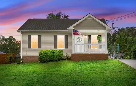 273 Fritz Cir, Clarksville, TN 37042
