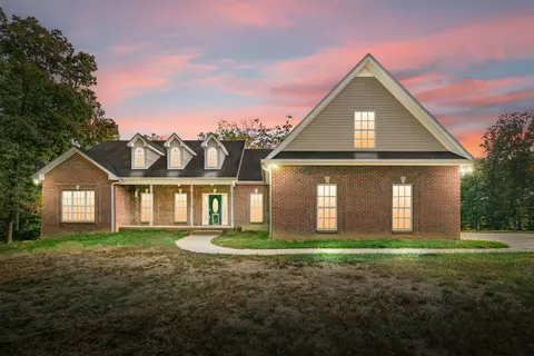 121 Meadow Ln, Dover, TN 37058