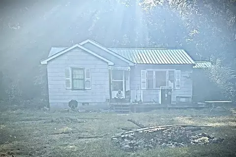 110 Manners Rd, Dover, TN 37058