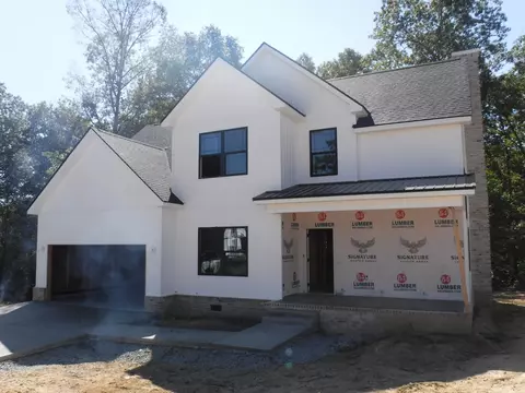2250 S Hinton Rd, Southside, TN 37171