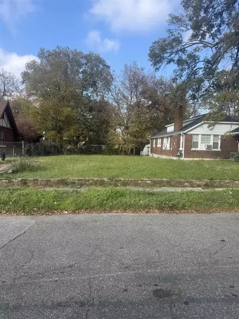 576 E Mckellar Ave, Memphis, TN 38106