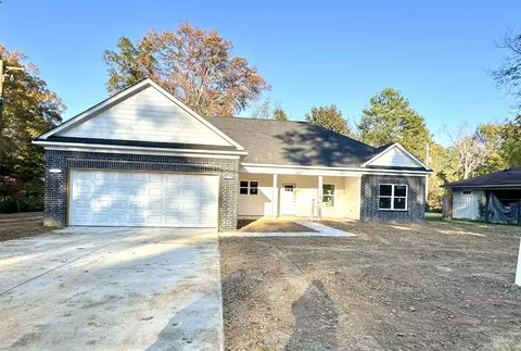 4438 Quince Rd, Memphis, TN 38117