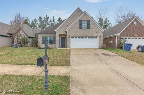 9849 Southern Oak Way, Olive Branch, MS 38654