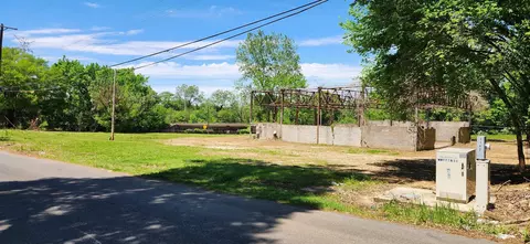 2160 Hernando Dr, Memphis, TN 38106