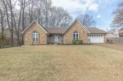7184 Crestridge Rd, Memphis, TN 38119