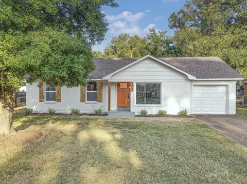 5302 Villa Del Rey Dr, Memphis, TN 38116