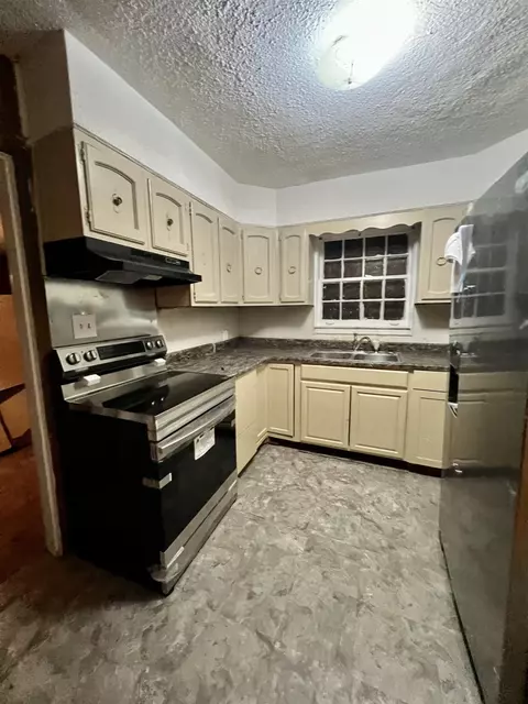 725 E Mckellar Ave, Memphis, TN 38106 photo 4