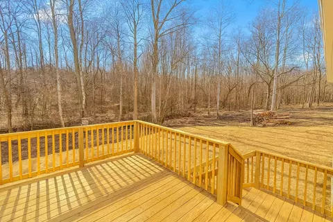 Exterior - 810 Lucas Rd, Dickson, TN 37055 photo 13 of 15