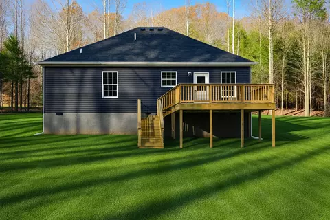 Exterior - 810 Lucas Rd, Dickson, TN 37055 photo 3 of 15