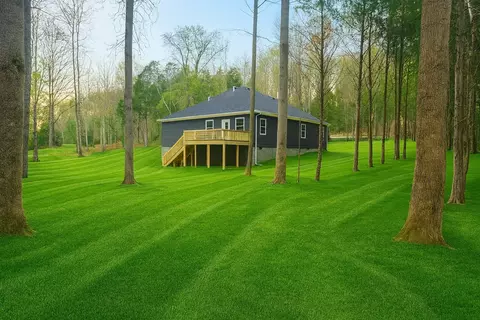Exterior - 810 Lucas Rd, Dickson, TN 37055 photo 9 of 15
