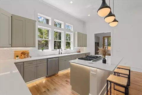 1707 Hillmont Dr, Nashville, TN 37215
