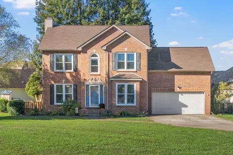 800 Isaac Ct, Clarksville, TN 37040