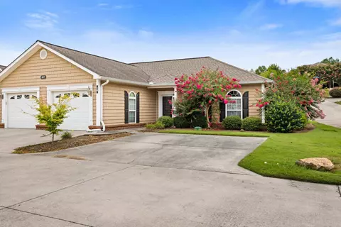 897 E Summit Dr #14, Dalton, GA 30721