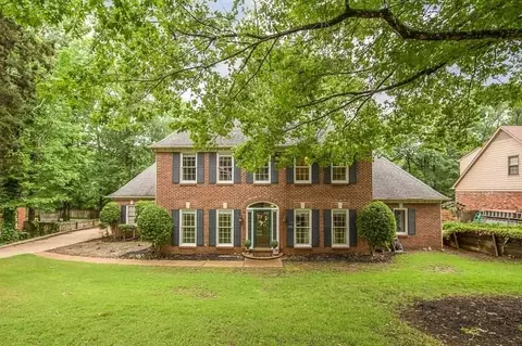 122 Country Pl, Cordova, TN 38018