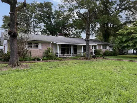 315 Davis St, Savannah, TN 38372