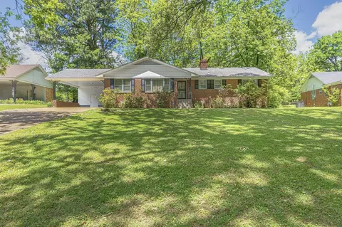 3070 S Glengarry Rd, Memphis, TN 38128