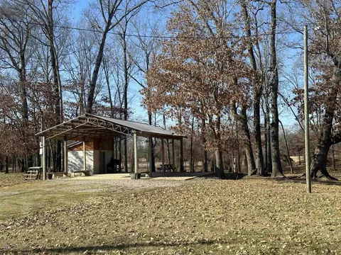 580 Elizabeth Ln, Savannah, TN 38372