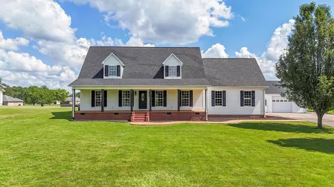 300 Dove Dr, Savannah, TN 38372