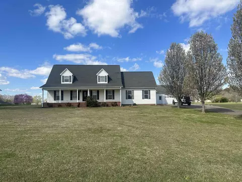 300 Dove Dr, Savannah, TN 38372