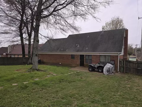 5486 Harvey Pointe Ln, Memphis, TN 38125