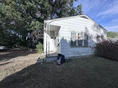 170 Jarrott-st St, Holly Springs, MS 38635