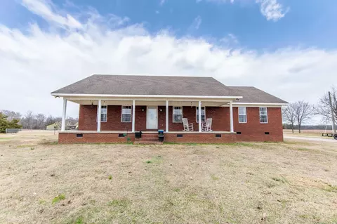 85 Dr Williams Dr, Michie, TN 38357