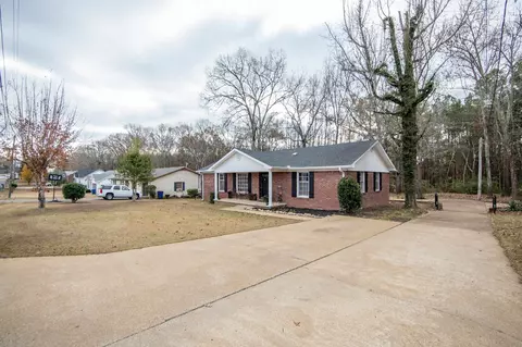 10 Bobbie Ann Dr, Savannah, TN 38372