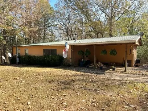 652 Combs Cemetary Rd, Adamsville, TN 38310