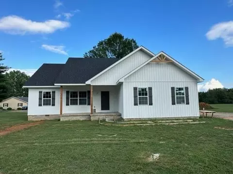 35 Claybrook Dr, Savannah, TN 38372