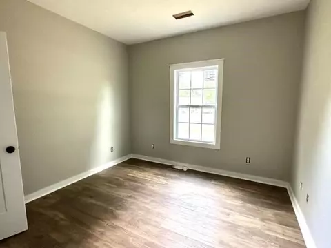 35 Claybrook Dr, Savannah, TN 38372 photo 10